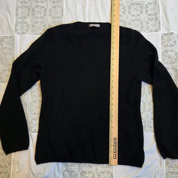 Cashmere by Charter Club Black100% Cashmere V-Neck Sweater Women’s Size Large - Picture 2 of 7